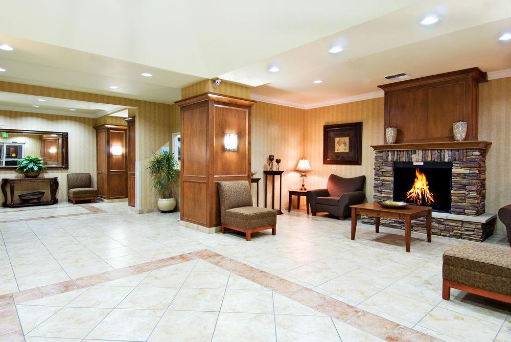 Holiday Inn Express & Suites Klamath Falls Central By Ihg Exterior foto