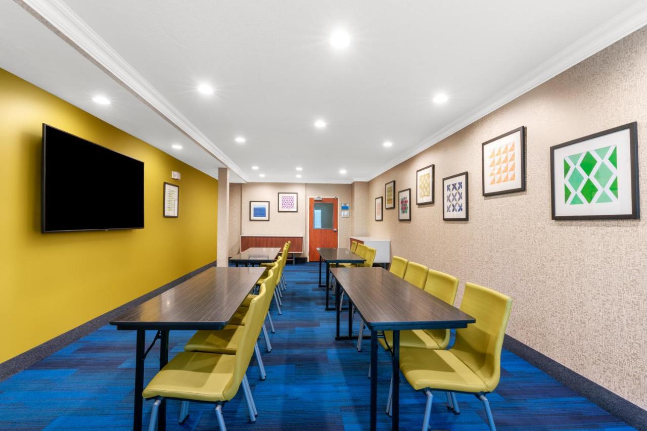 Holiday Inn Express & Suites Klamath Falls Central By Ihg Exterior foto