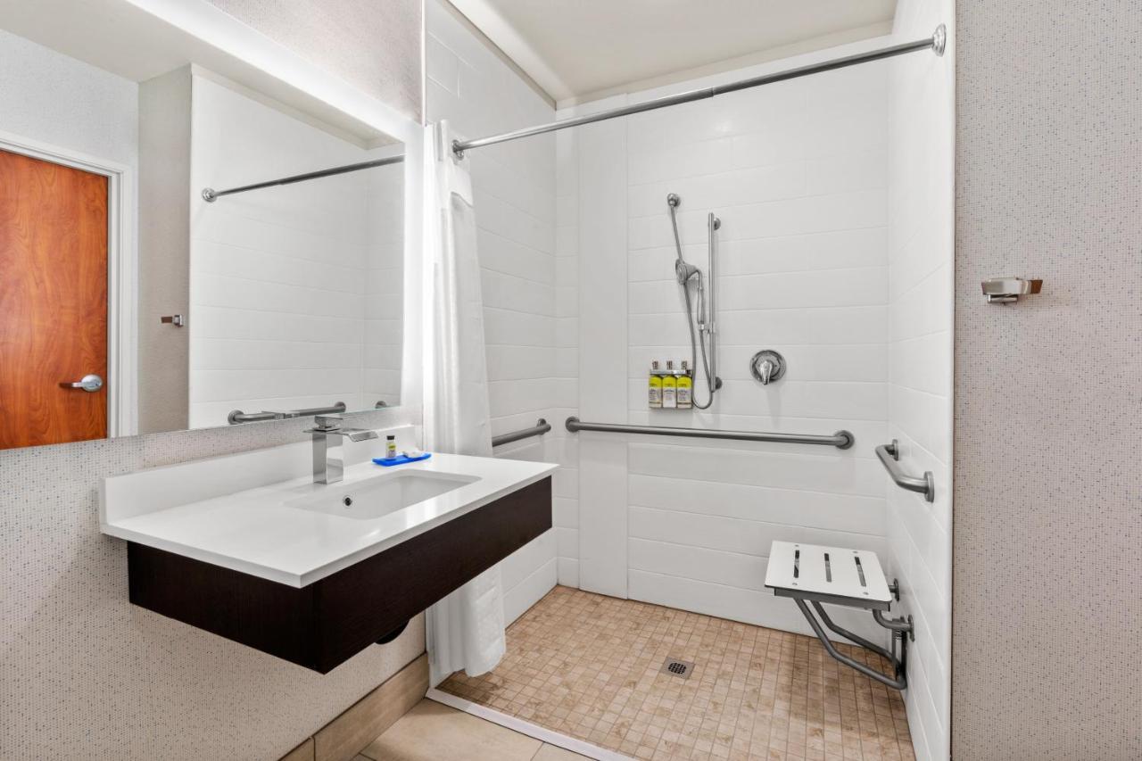 Holiday Inn Express & Suites Klamath Falls Central By Ihg Exterior foto
